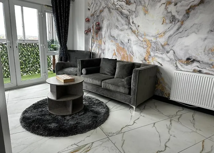 Two Bed Apartment With Balcony Slough,Windsor,Legoland