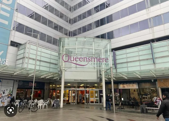 Two Bed Apartment With Balcony Slough,Windsor,Legoland