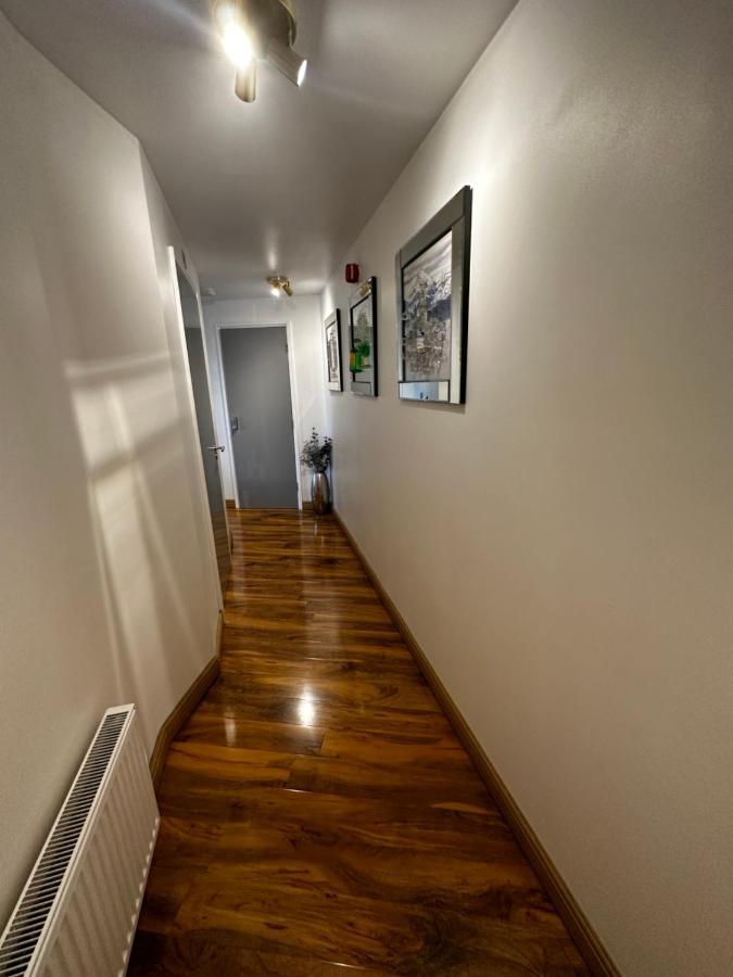 Apartment Two Bed With Balcony Slough,windsor,legoland