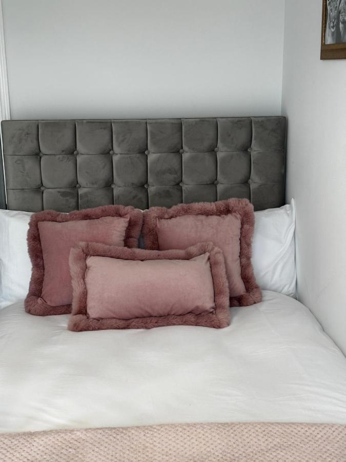 Apartment Two Bed With Balcony Slough,windsor,legoland *